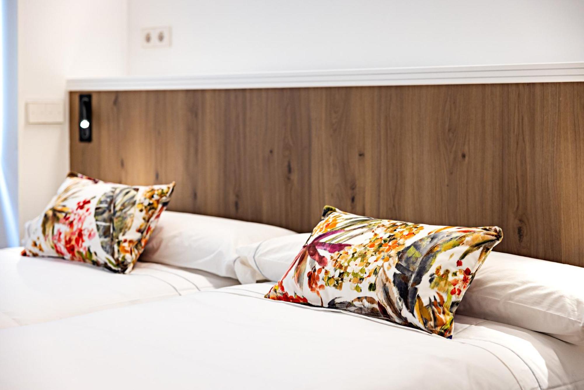 Hostal Paris Valladolid Zewnętrze zdjęcie