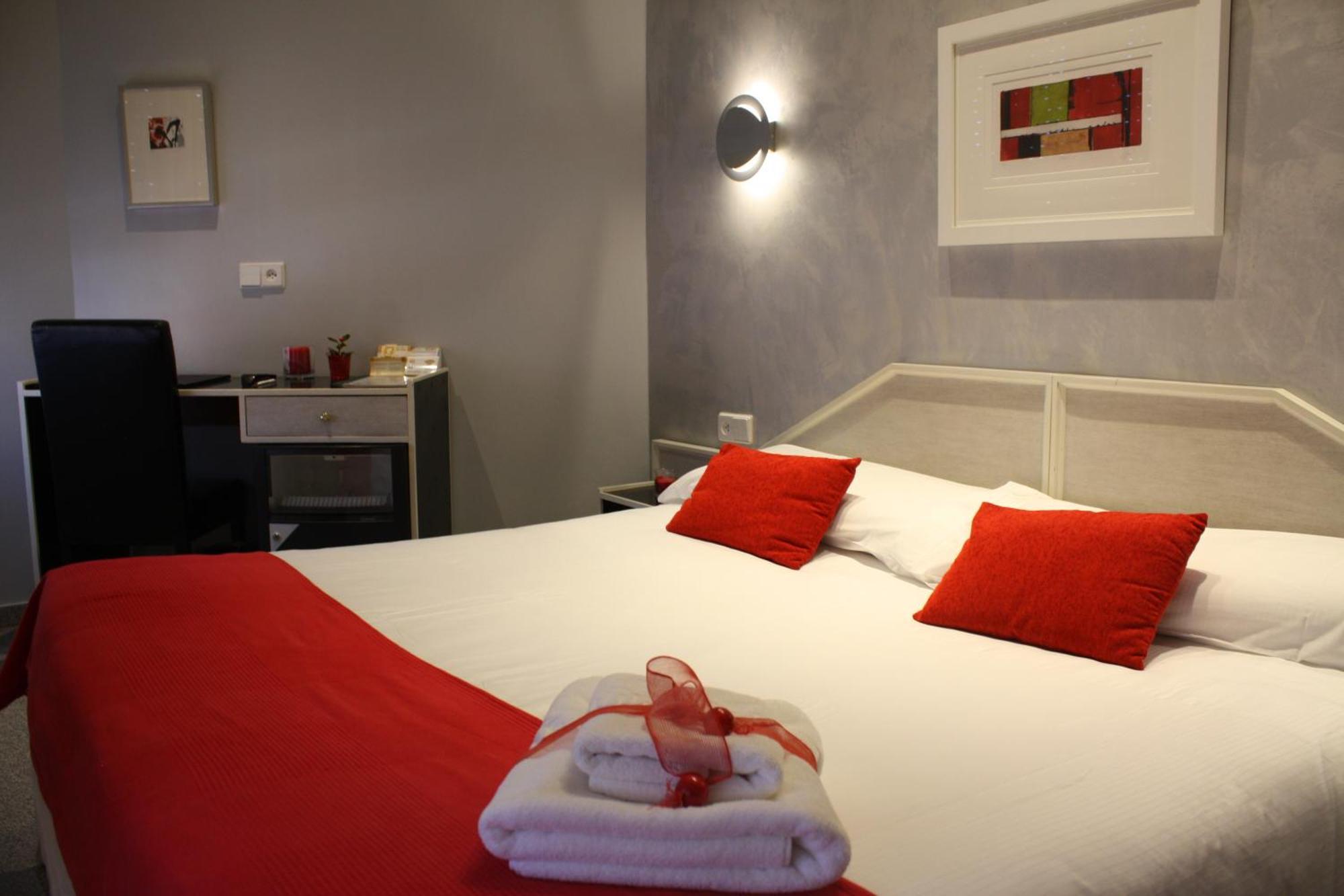 Hostal Paris Valladolid Zewnętrze zdjęcie